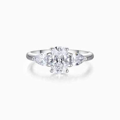 The Evelyn | Vintage Three-Stone Ring