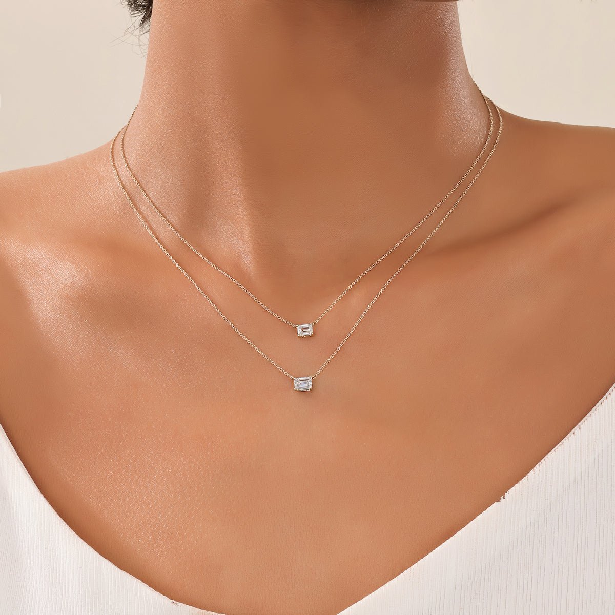 The Lucy | Horizontal Emerald Diamond Necklace